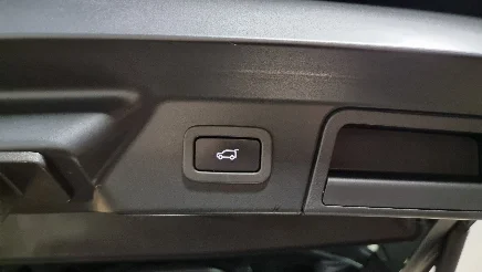 Land Rover Velar photo-21